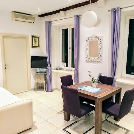 Apartment De Caris Palace *
