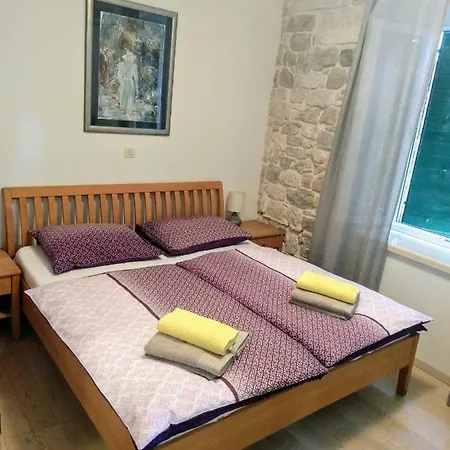 De Caris Palace Apartment