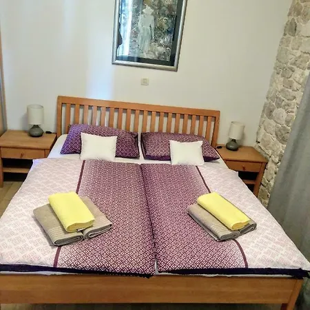 Apartment De Caris Palace *